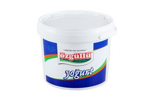Özgüllü Yoğurt 2000 Gr